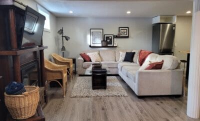 2 BDRM cozy suite near trendy Marda Loop